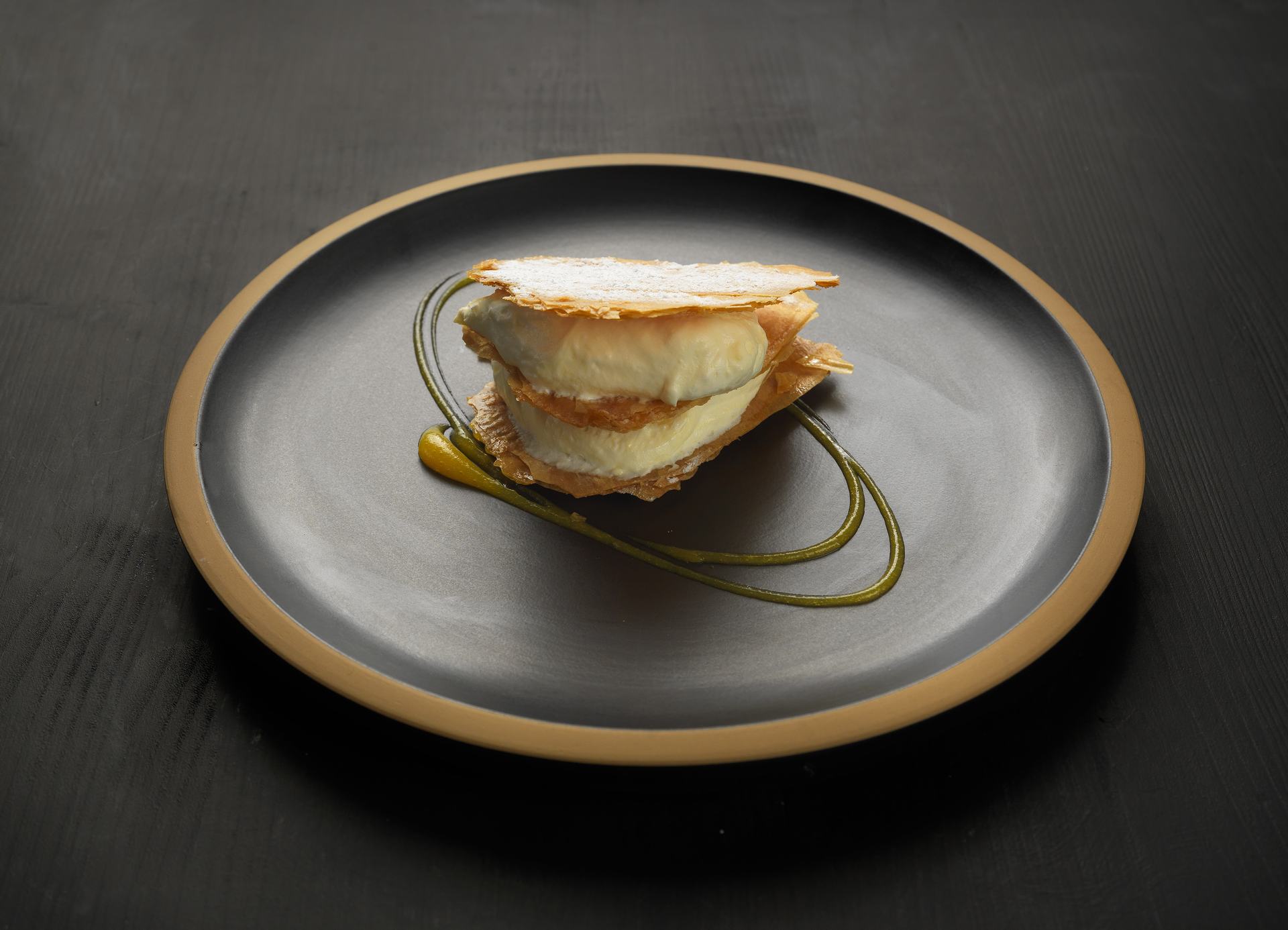 MILLEFUILLE WITH PEACH